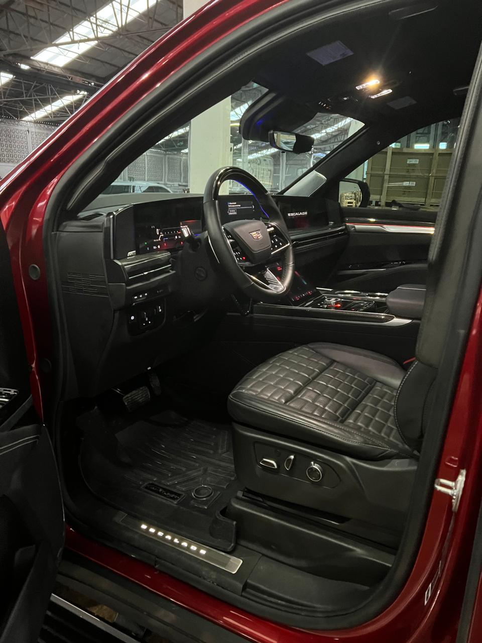 Nivel 5 - Escalade Cherry Black