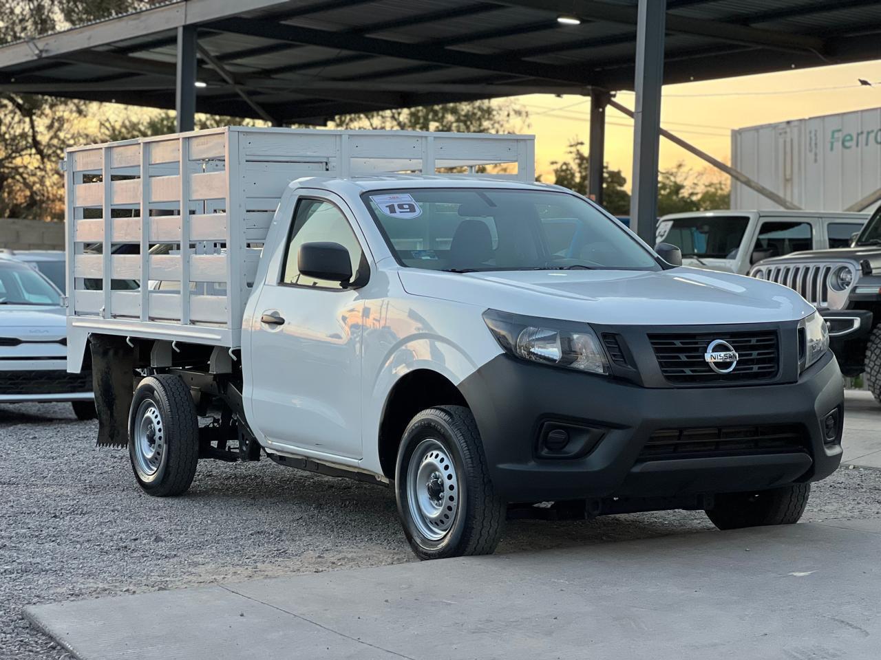 Nissan NP 300 Estaquitas