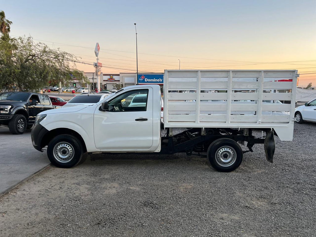 Nissan NP 300 Estaquitas