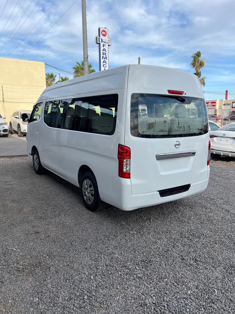 Nissan Urvan